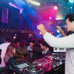 AFRO HOUSE SET MIXED BY DSNOW (Not high Quality audio)