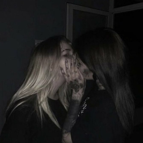 spell my name with her tongue like aughhh