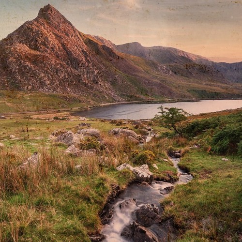 Lootbeg / Tryfan (Yellow Vinyl) Lootbeg / Tryfan (Yellow Vinyl)