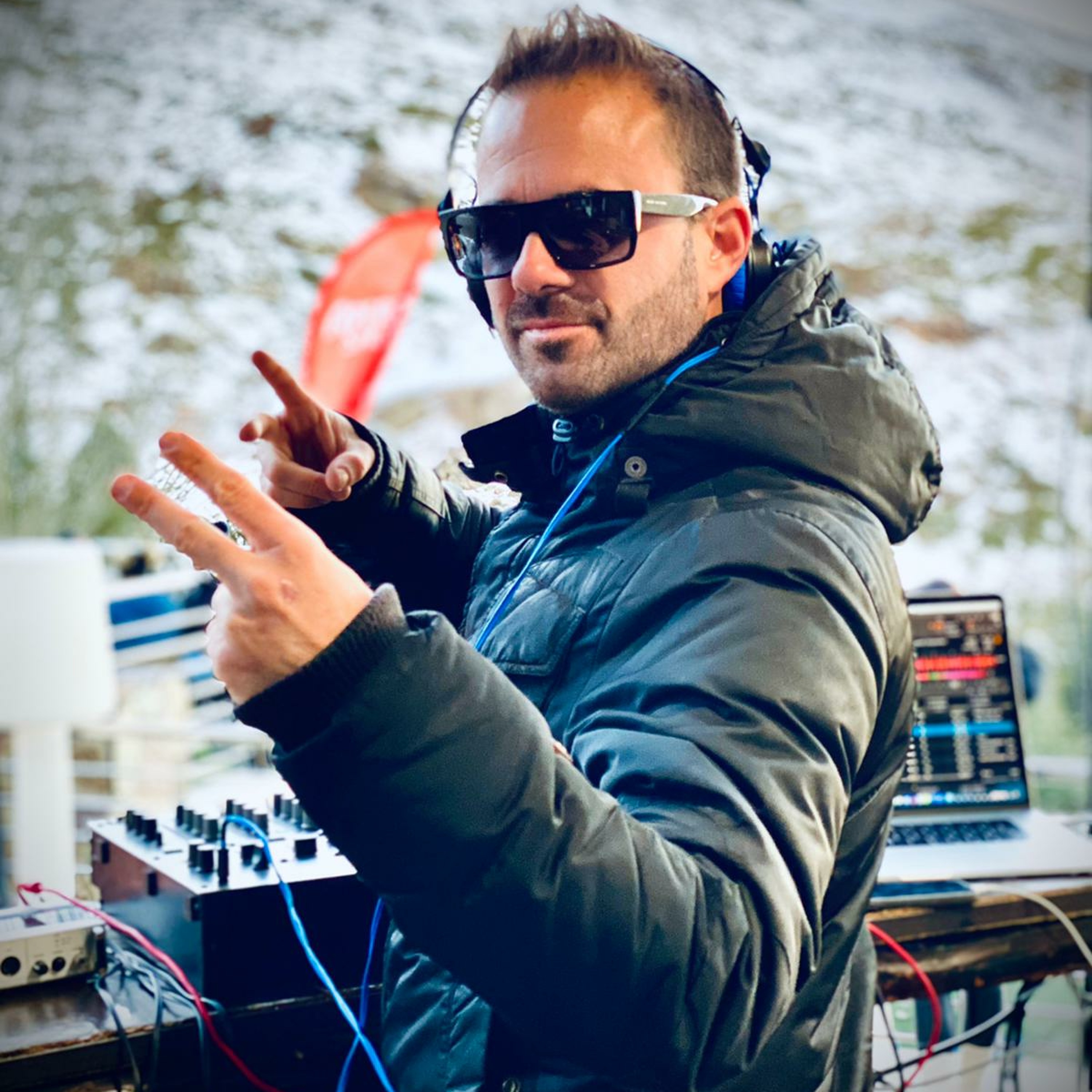 Mr.Ismael Garcia Mixes
