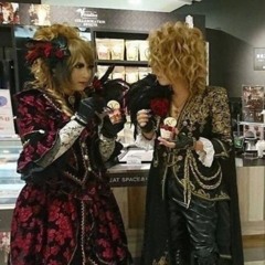 Versailles - Shout & Bites