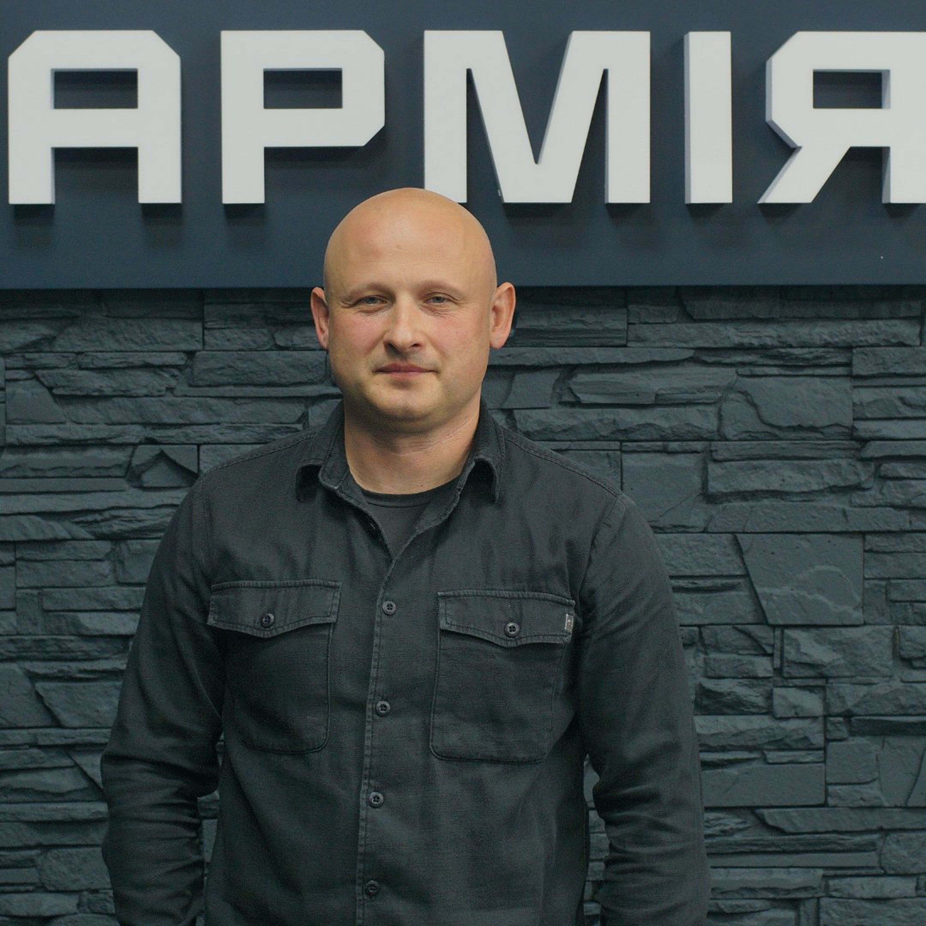 Логістика фронту: як військовим отримати речове майно в зоні бойових дій episode artwork