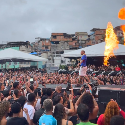 MC RF - COM A TROPA DO URSO É SÓ PÂNICO E TERROR (DJS PSICO DE CAXIAS E JF 22) PENHA