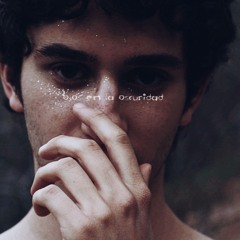 Ojos En La Oscuridad