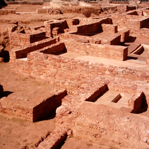 From Yemen to Silves: Rethinking the Presence of Southern Arabia in Iberia