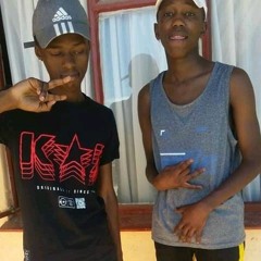 DAWGS ON LEASH_ Y.D.G ft Lunny X Yvng.mp3
