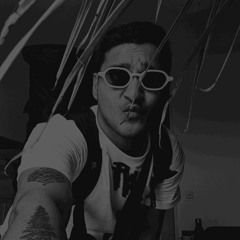 4. Retro & Hypnotic Techno Set (Stone Beach Bonn)