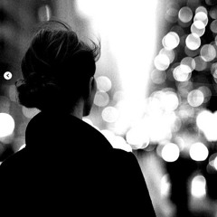 أتكلّف الإعراض عنك مخافةً