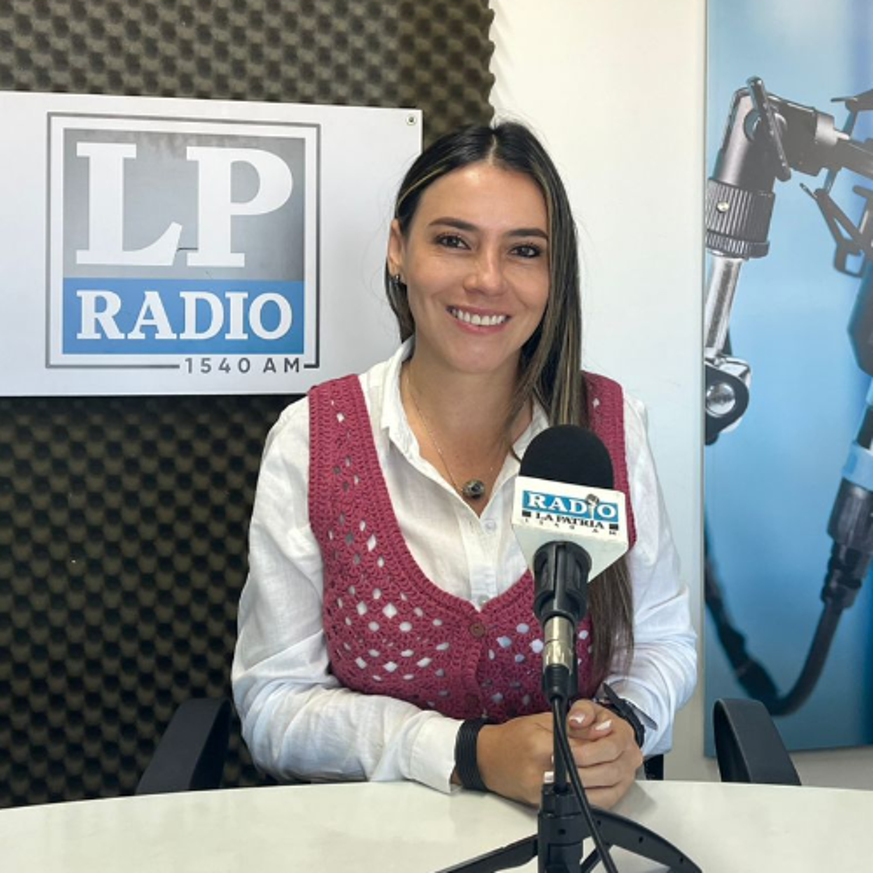 13. Entrevista con Karen Suárez, diputada de Caldas por el Centro Democrático. episode artwork
