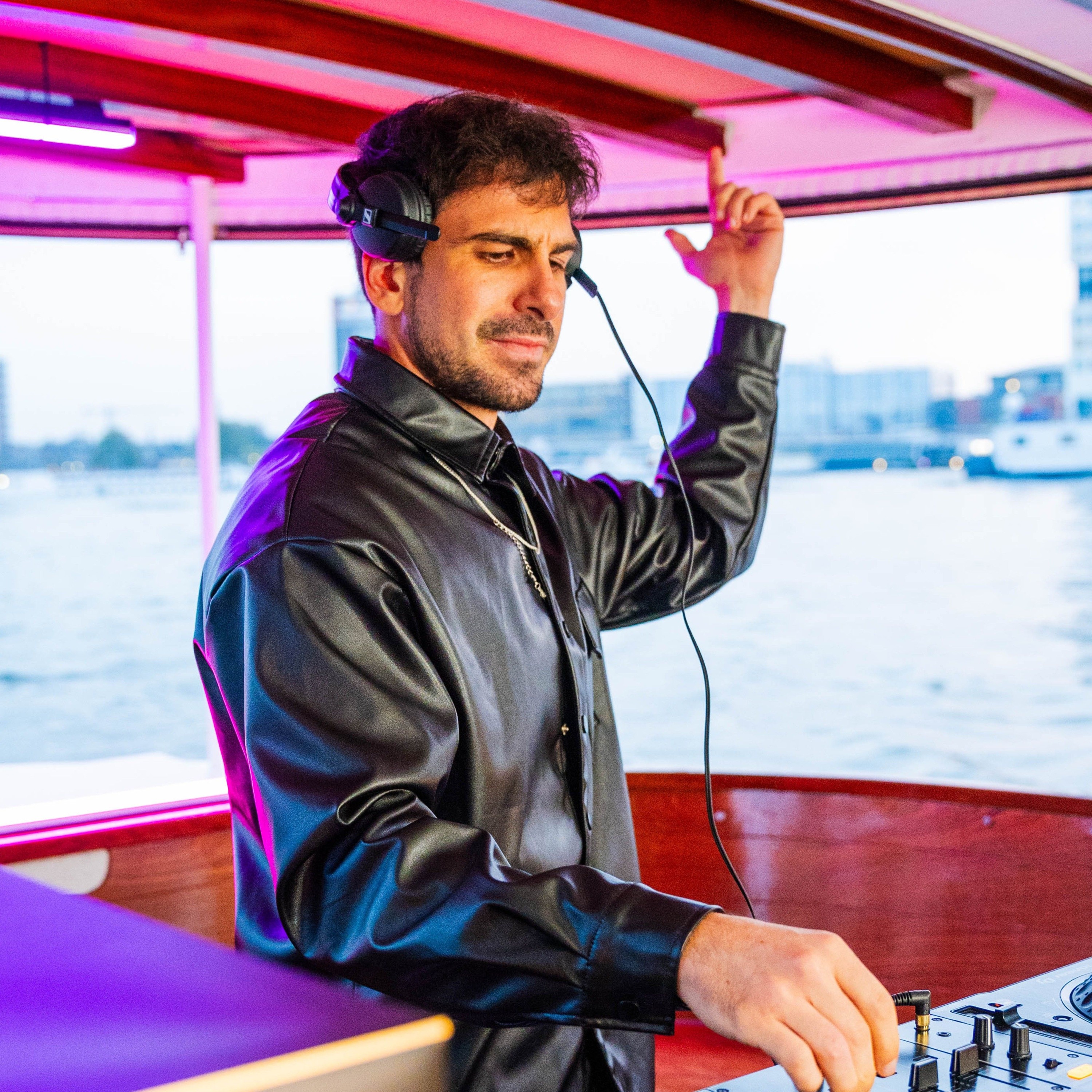 GENESI - Live DJ Set, 1001Tracklists x DJ Lovers Club WaterWays ADE 2024 episode artwork