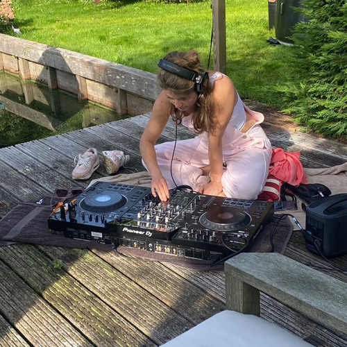 Michelle @ L’arc sunday morning sessions