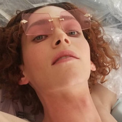 SOPHIE — NEVER GIVIN IT UP (feat. HAIM)