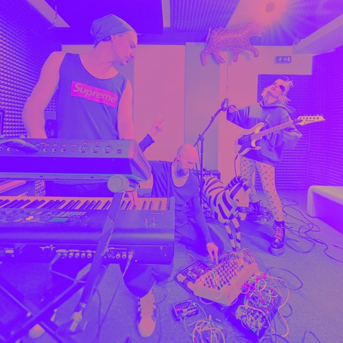 Zero One One – Live at Wave on Wave Studio (Feb 2025)