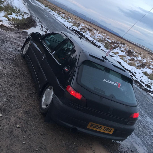 Givin her the shoe in the black phase twooo