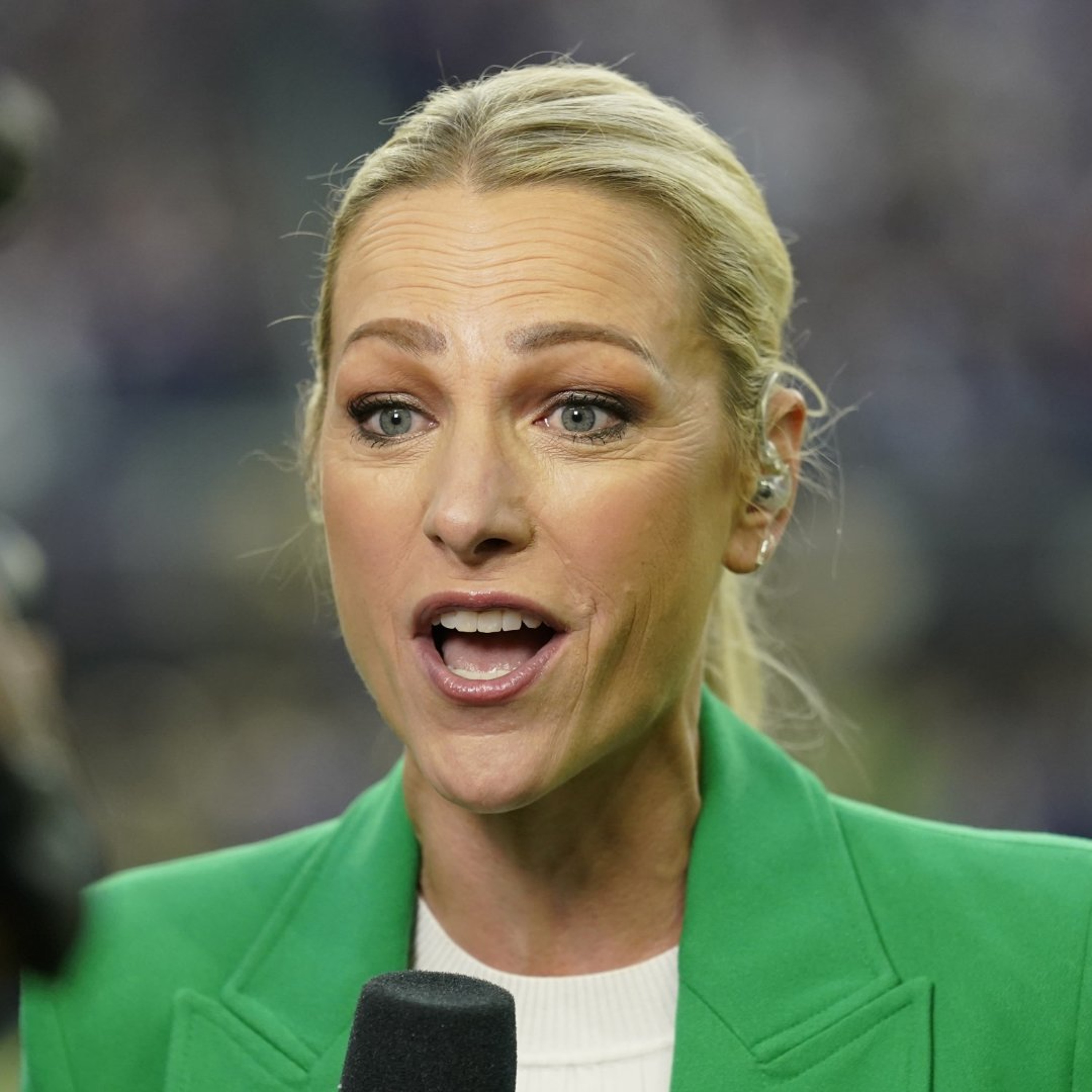 Lindsay Czarniak (8/7/26) episode artwork