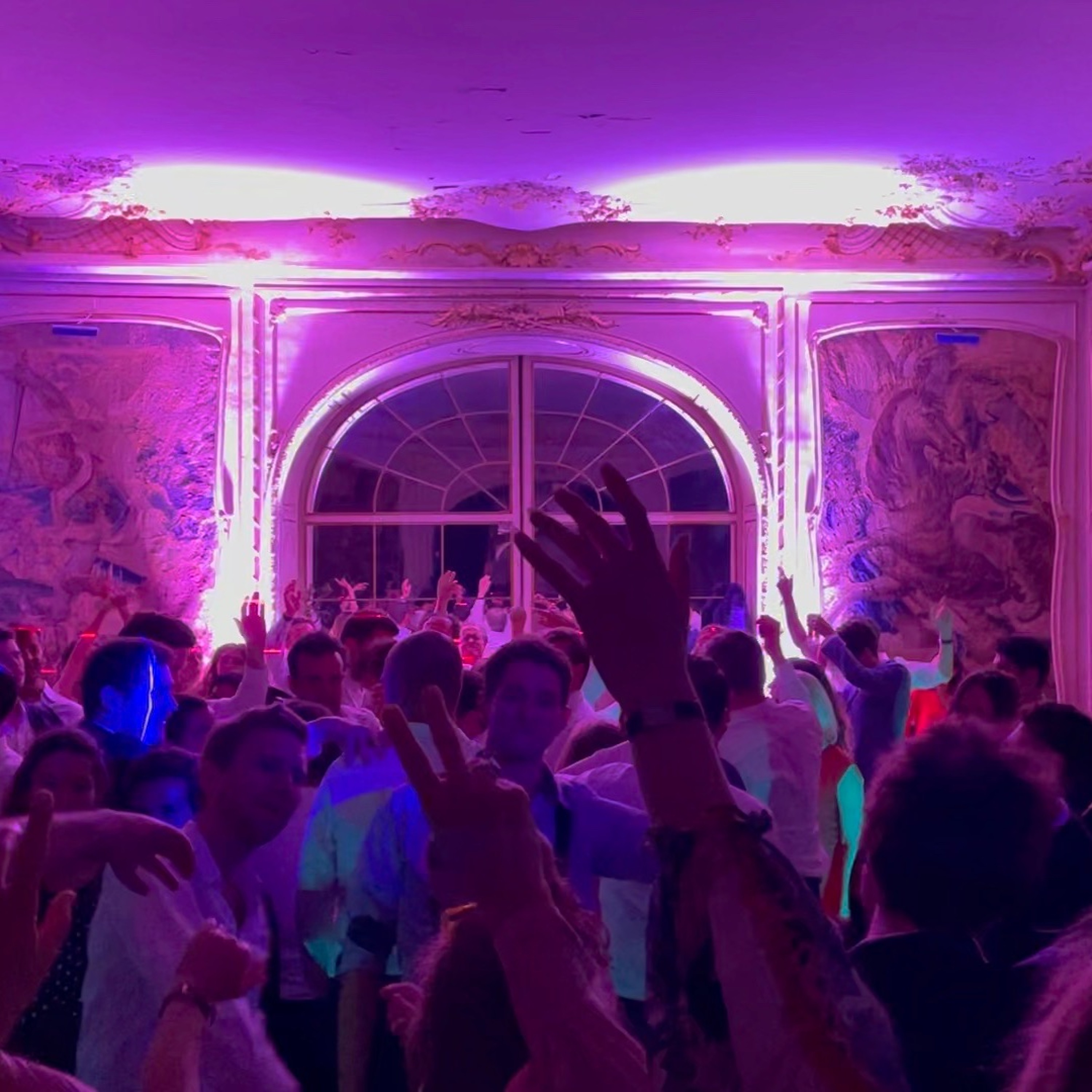 Dancefloor, Warm ups & Cocktails !