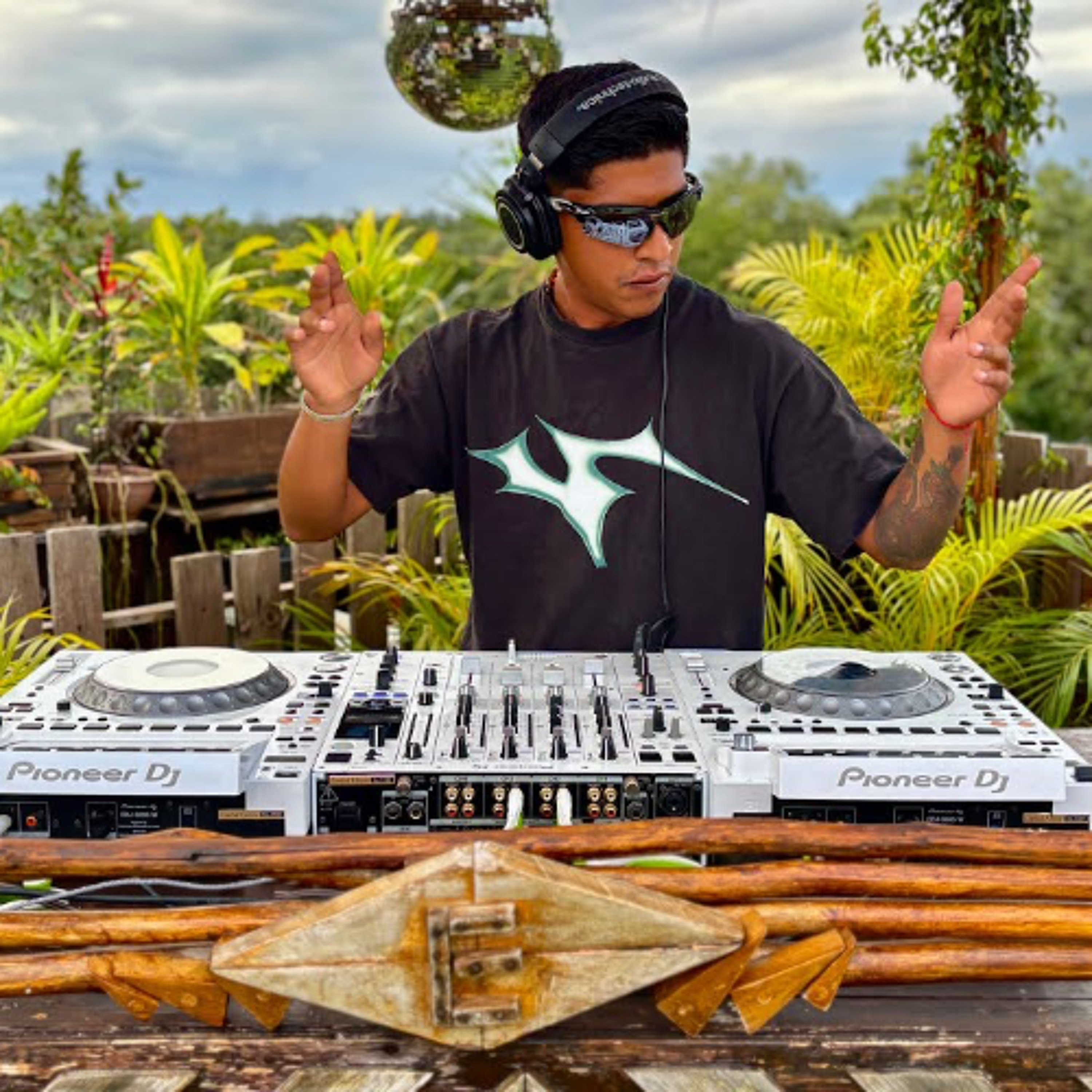 Maze | Techno & Psy Trance Sunset Mix 2026 | By @EPHIMERATulum episode artwork