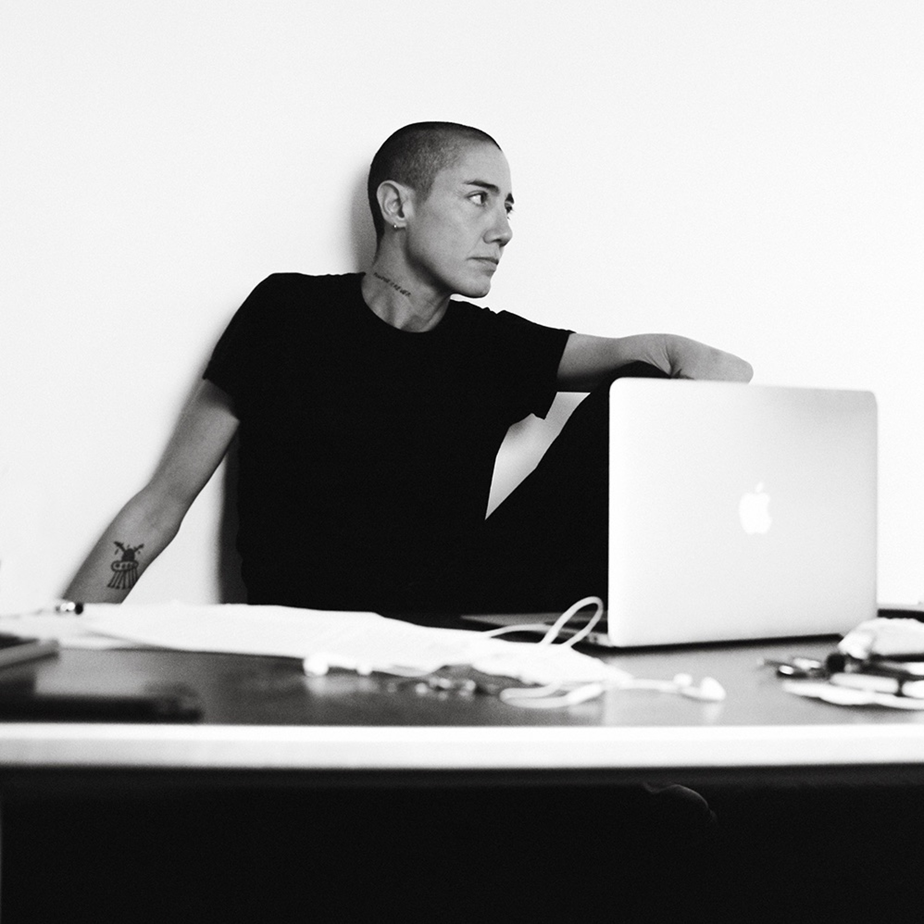 Constance Debré – Offenses