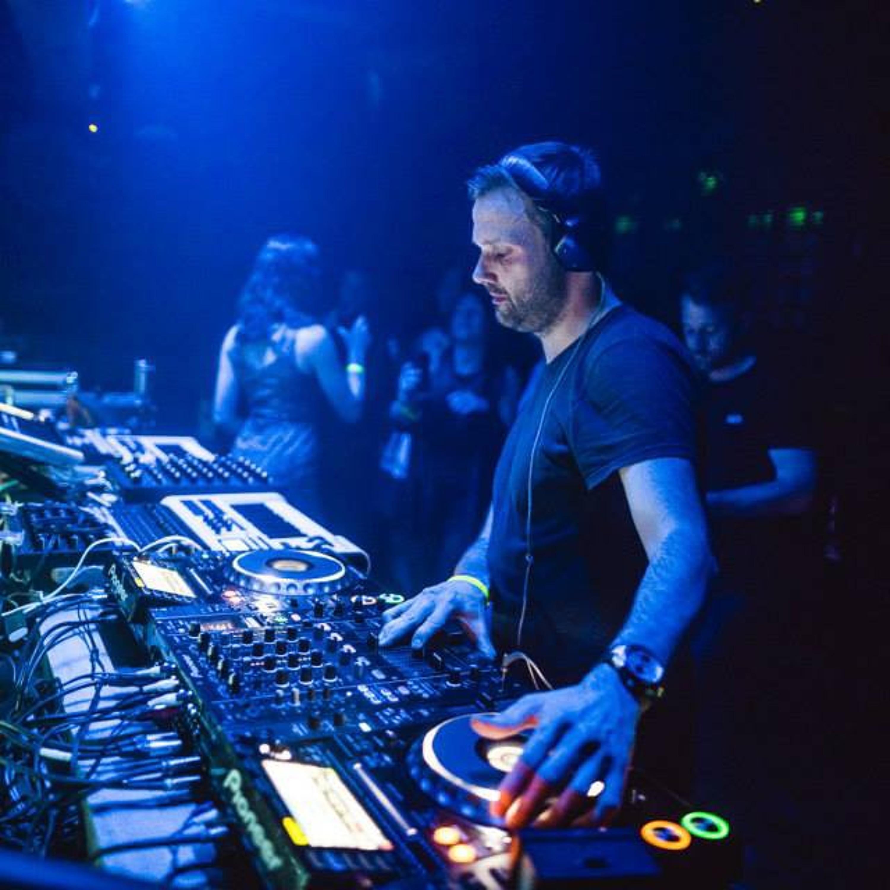 Paul Thomas presents UV Radio