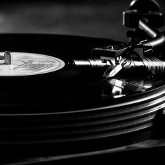 (Poscast Vinyl) DJ set dark techno underground Guigz tempête