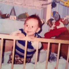 TEK BAŞIMA GELDIM YİNE