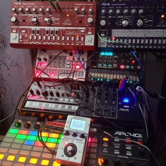 Behringer '303' TD-3 + 4 VOLCAS Audio Demo (LIVE)