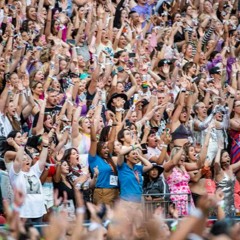Crowd Cheers (Concert)
