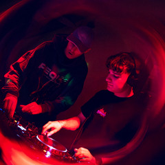 Frigolong B2B DJ AV @Fabrik