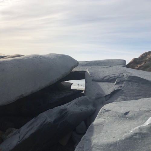 Derrick & Tonika - Genius vs Mobb Deep - Give Up The Goods (Low-key Luke DnB mashup)