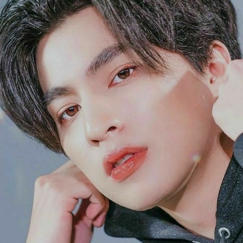 Listen to Gulf Kanawut by Miêu in GulfKanawut playlist