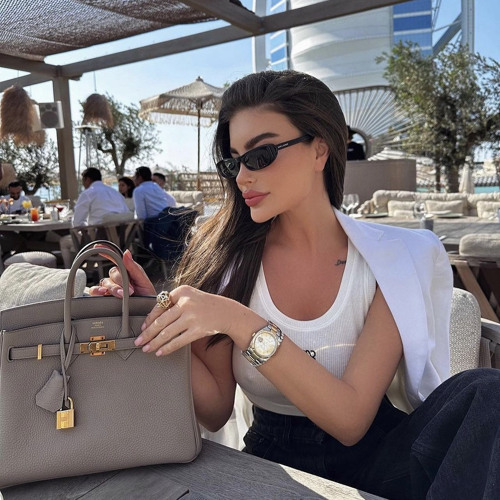 ابيك تعود لحضاني بسلامه ♡︎