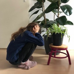 Vertelknuffel-moment na miscommunicatie in de speeltuin