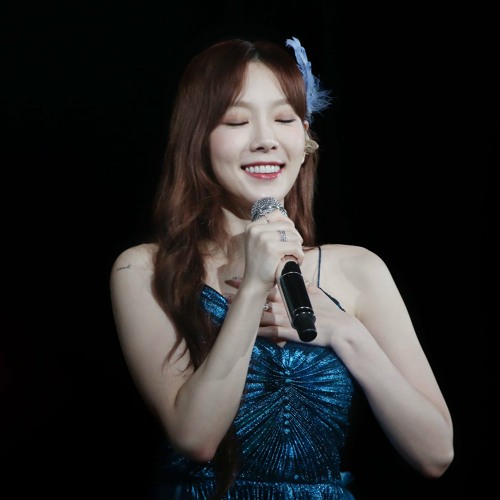 Stream Taeyeon - Into The Unknown @ The UNSEEN Concert by corkyeon ...