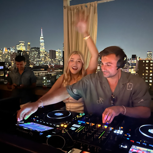 VIZDOM @ Mr. Purple Rooftop