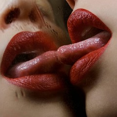makeout in the mirror