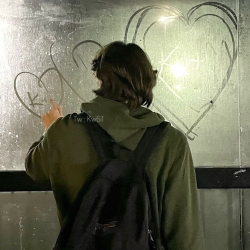 كيف تهواني وتهوى شخص ثاني !!