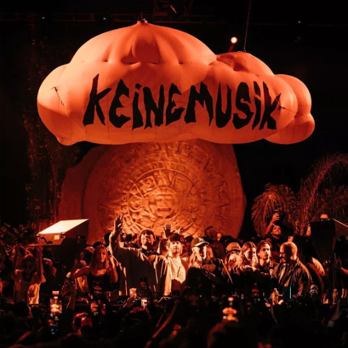 DJ Koze - Buschtaxi Played by Keinemusik**