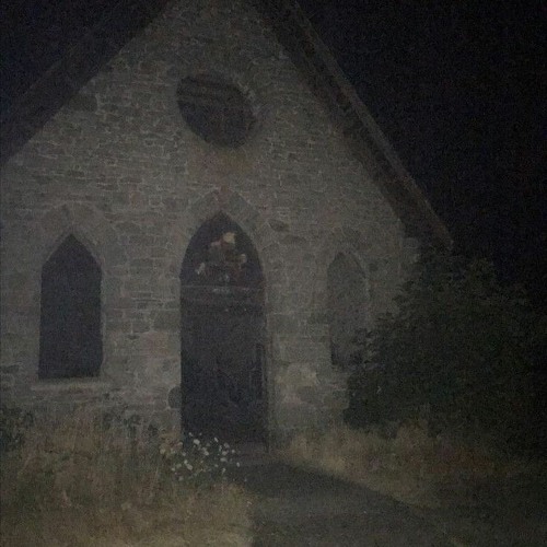 𝖌𝖍𝖔𝖘𝖙 𝖒𝖔𝖚𝖓𝖙𝖆𝖎𝖓 - 𝖈𝖔𝖎𝖑