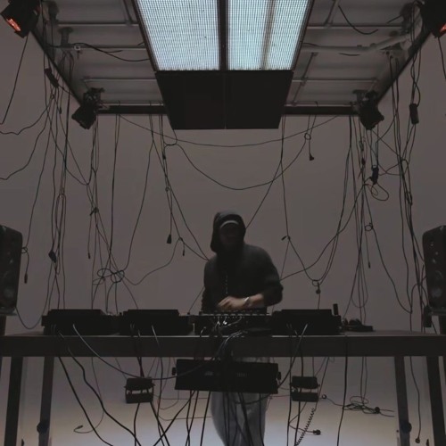 Hearing colours and smelling noises