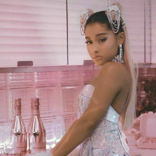 7 rings” has now surpassed 1.9 billion streams on Spotify! It is Ariana  Grande's most streamed song on the platform 💍 (by: @ArianaToday) :  r/ariheads