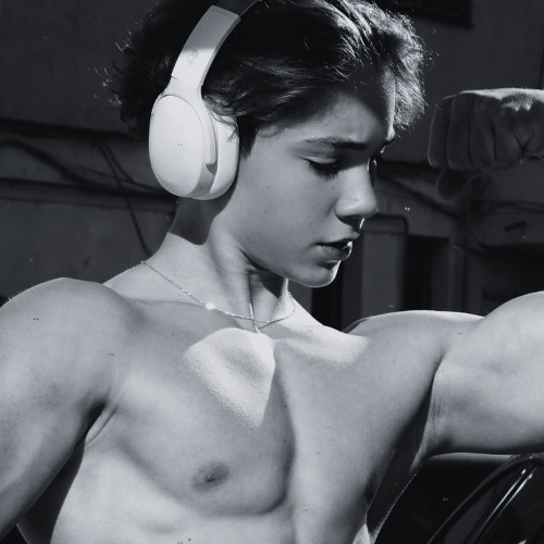 HAVEN. - I RUN (Axmellow Remix) | [HARDSTYLE, TIKTOK VIRAL]