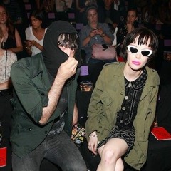 Crystal Castles - Pap Smear