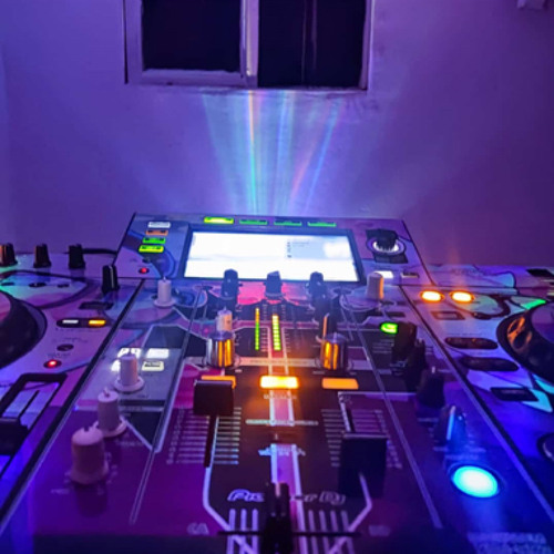 Muévelo-Juan Urrego Dj