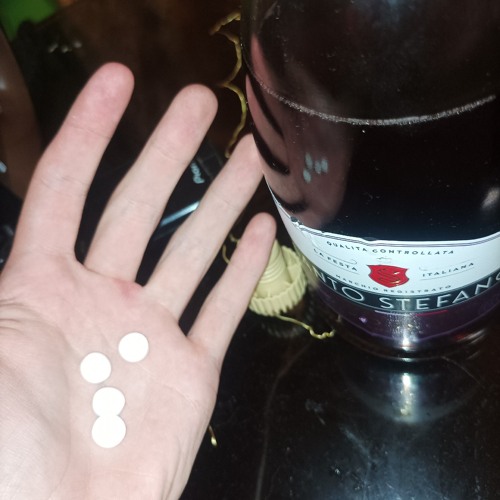 400ruxa +pharmacyrunner (glorykeyz)