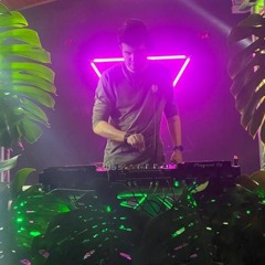Selected Sessions · Tech House Mix · 02