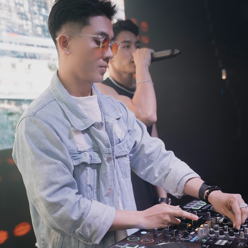 CHUNG TA CUA TUONG LAI - ZENN REMIX