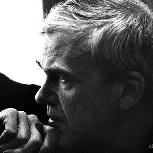 كائن لا تحتمل خفته (مقتطفات من الرواية) - ميلان كونديرا