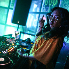 Dang Party Presents: djwavybb live at Never Have I Ever Bar Chicago