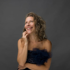 ELENA ROGER EN DIÁLOGO CON "EL NARRADOR"