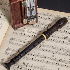 Metronome practice (J B Loeillet sonate d adagio; Alto recorder flute tuned @ 4:15 mhz)